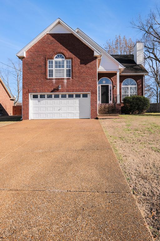 129 Candle Wood Dr, Hendersonville, TN 37075