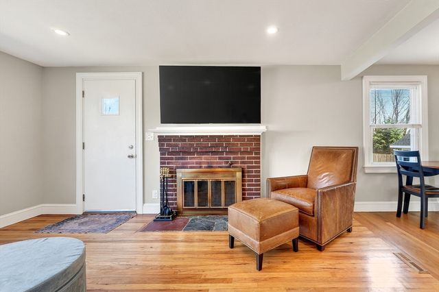 9 Valley Road, Norwood, MA 02062