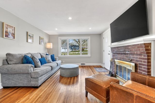 9 Valley Road, Norwood, MA 02062