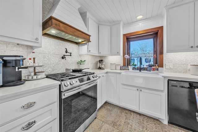 209 Mccurdy Street, Crowley, TX 76036