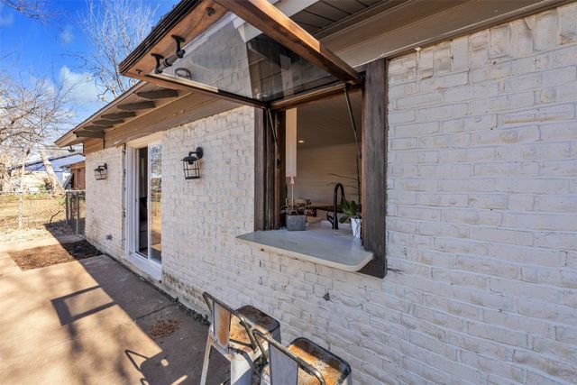 209 Mccurdy Street, Crowley, TX 76036