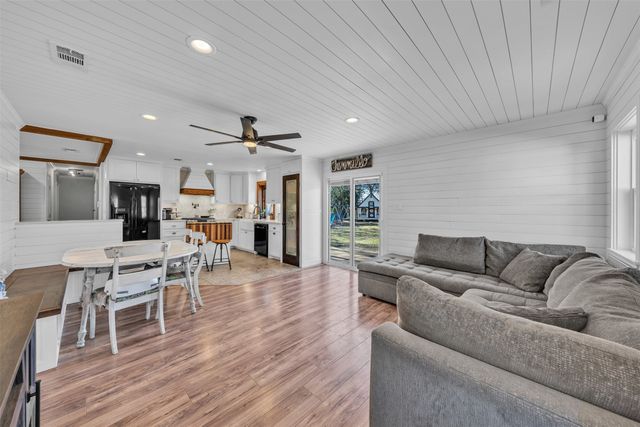 209 Mccurdy Street, Crowley, TX 76036