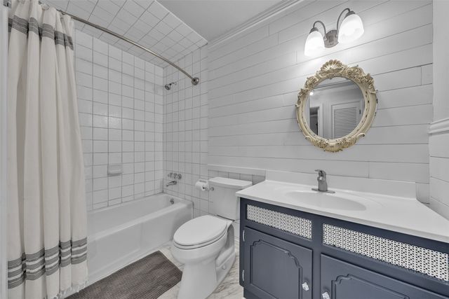 209 Mccurdy Street, Crowley, TX 76036