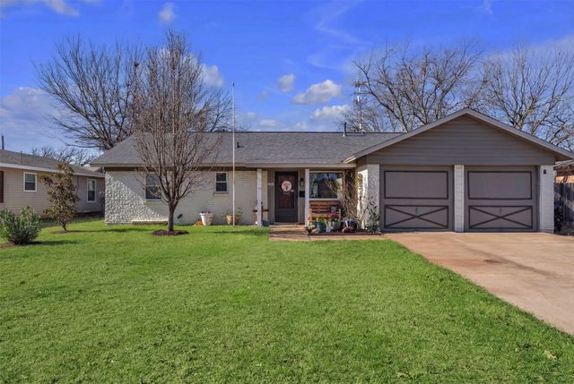 209 Mccurdy Street, Crowley, TX 76036