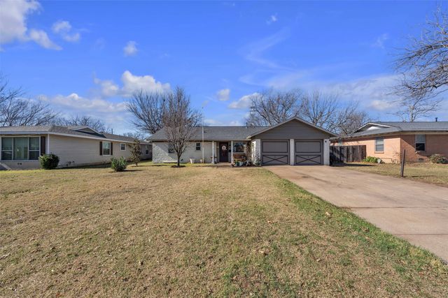 209 Mccurdy Street, Crowley, TX 76036