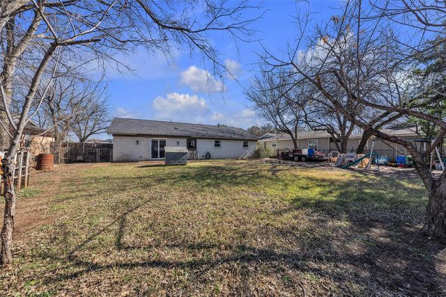 209 Mccurdy Street, Crowley, TX 76036