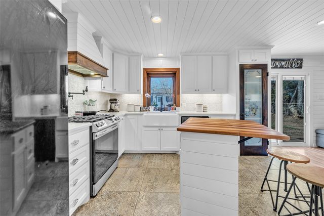 209 Mccurdy Street, Crowley, TX 76036