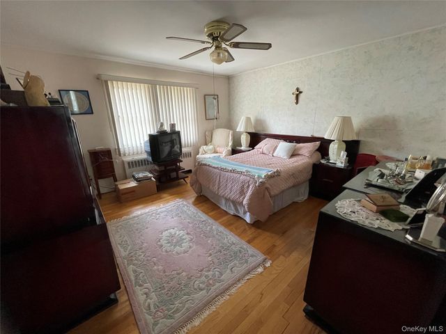 581 Grand Avenue, Lindenhurst, NY 11757