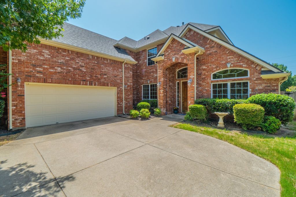 904 Ascension Drive, Hurst, TX 76053