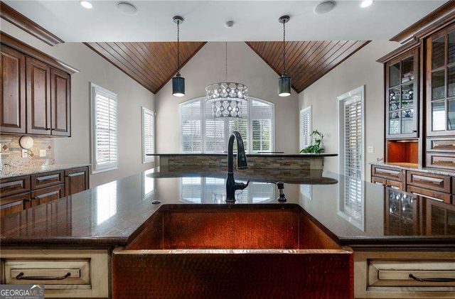 105 Ansley Drive, Calhoun, GA 30701