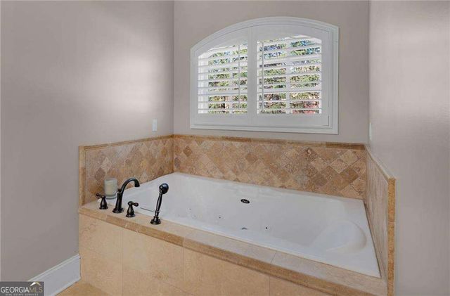 105 Ansley Drive, Calhoun, GA 30701