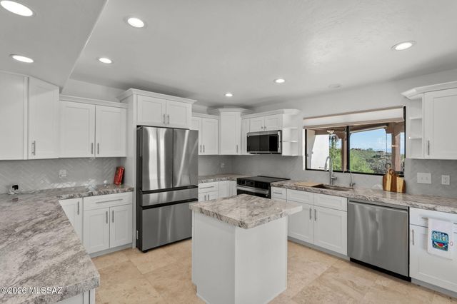 6420 N Regal Manor Drive, Tucson, AZ 85750