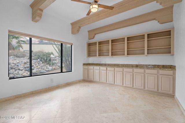 6420 N Regal Manor Drive, Tucson, AZ 85750