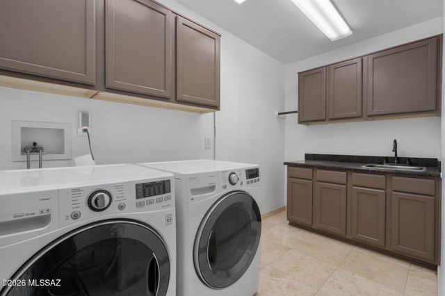 6420 N Regal Manor Drive, Tucson, AZ 85750
