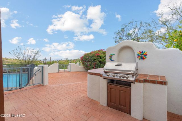 6420 N Regal Manor Drive, Tucson, AZ 85750