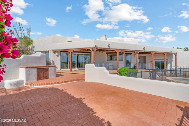 6420 N Regal Manor Drive, Tucson, AZ 85750