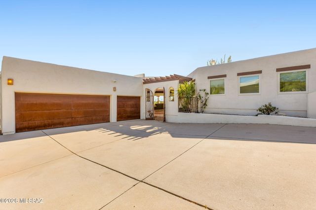 6420 N Regal Manor Drive, Tucson, AZ 85750