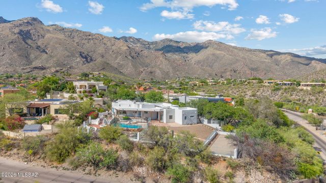 6420 N Regal Manor Drive, Tucson, AZ 85750