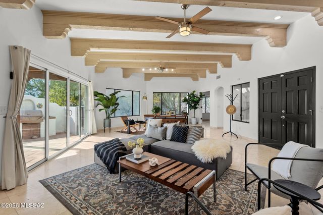 6420 N Regal Manor Drive, Tucson, AZ 85750