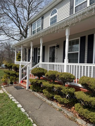 345 Commack Road, Shirley, NY 11967