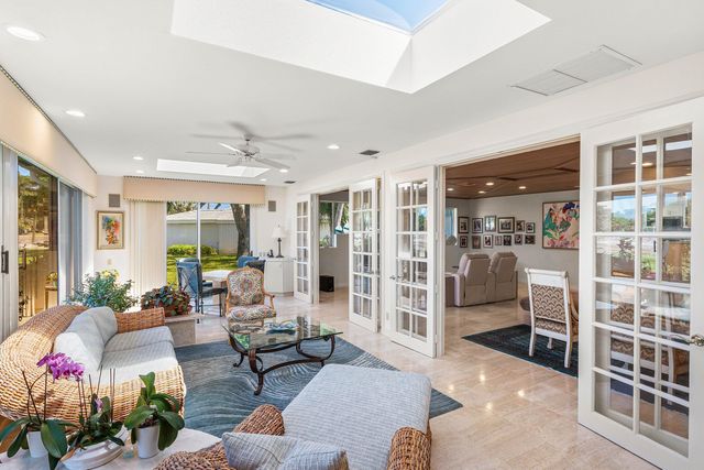 35 Estate Drive, Boynton Beach, FL 33436