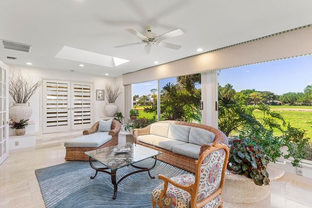 35 Estate Drive, Boynton Beach, FL 33436