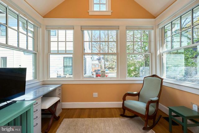 1243 N STUART ST, Arlington, VA 22201