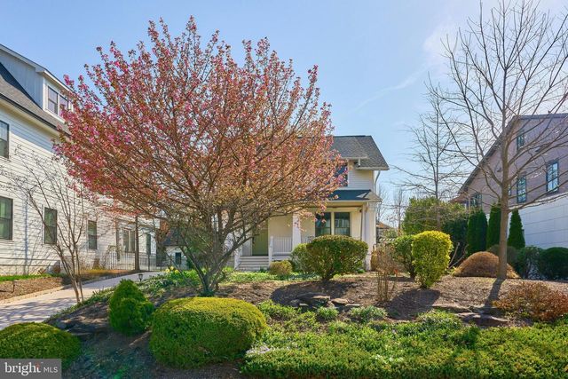 1243 N STUART ST, Arlington, VA 22201