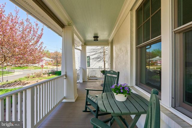 1243 N STUART ST, Arlington, VA 22201