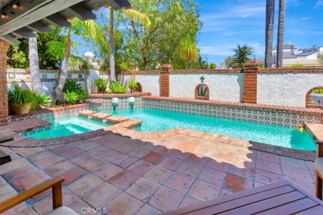 22861 Bergantin, Mission Viejo, CA 92692