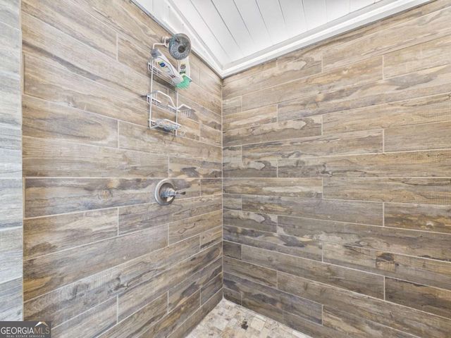 228 & 232 Hickory Point Drive, Buckhead, GA 30625