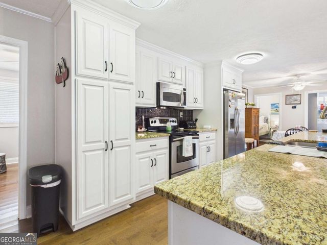 228 & 232 Hickory Point Drive, Buckhead, GA 30625