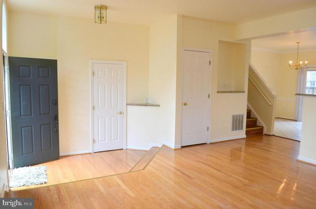6863 DRIFTON CT, Centreville, VA 20121
