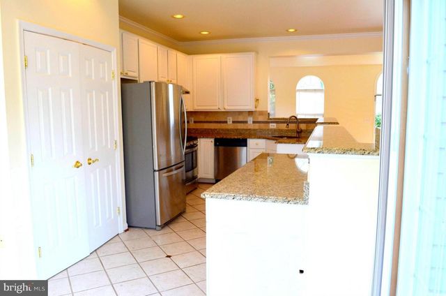 6863 DRIFTON CT, Centreville, VA 20121