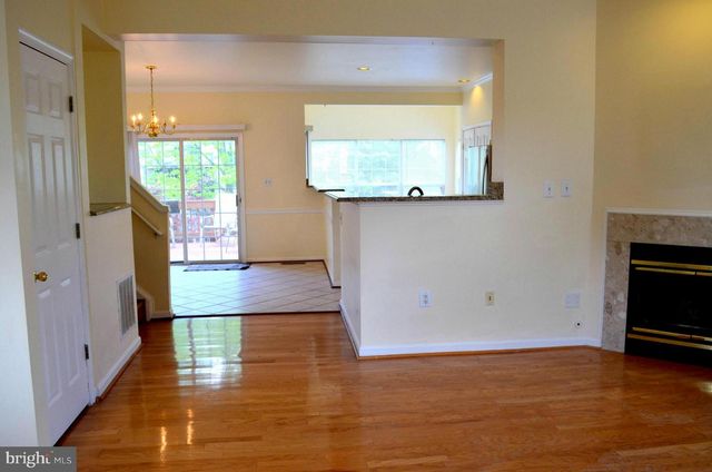 6863 DRIFTON CT, Centreville, VA 20121