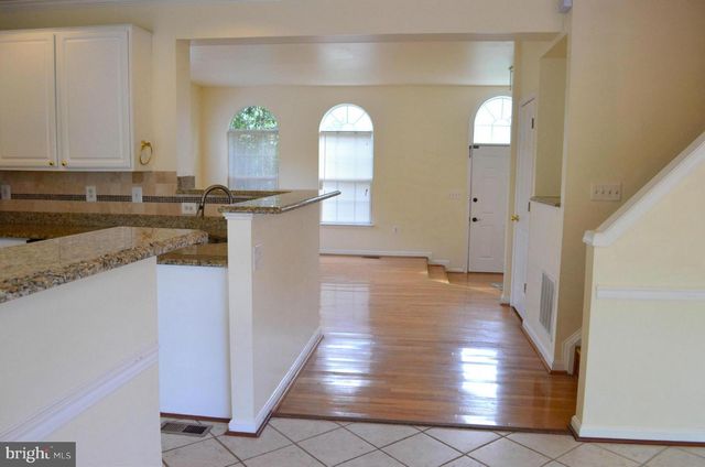 6863 DRIFTON CT, Centreville, VA 20121
