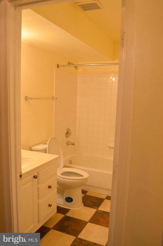 6863 DRIFTON CT, Centreville, VA 20121