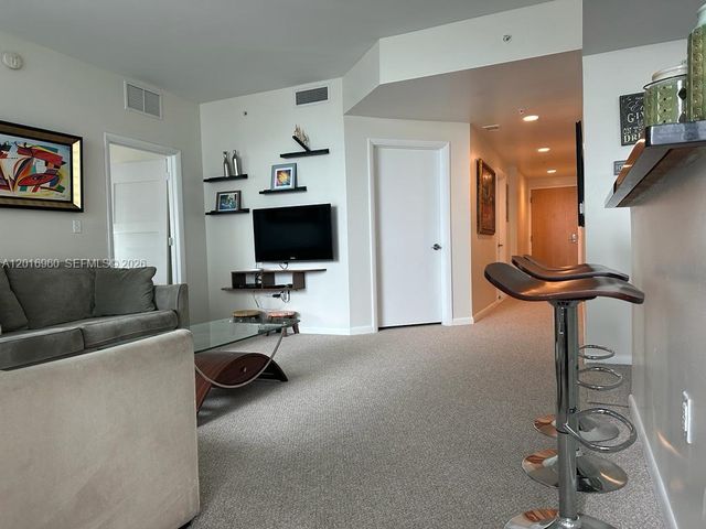253 NE 2nd St 1402, Miami, FL 33132