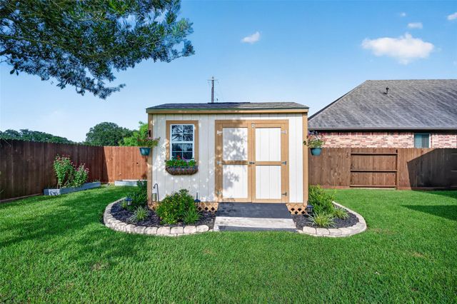 234 Bayside Crossing Drive, La Porte, TX 77571