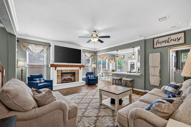 234 Bayside Crossing Drive, La Porte, TX 77571
