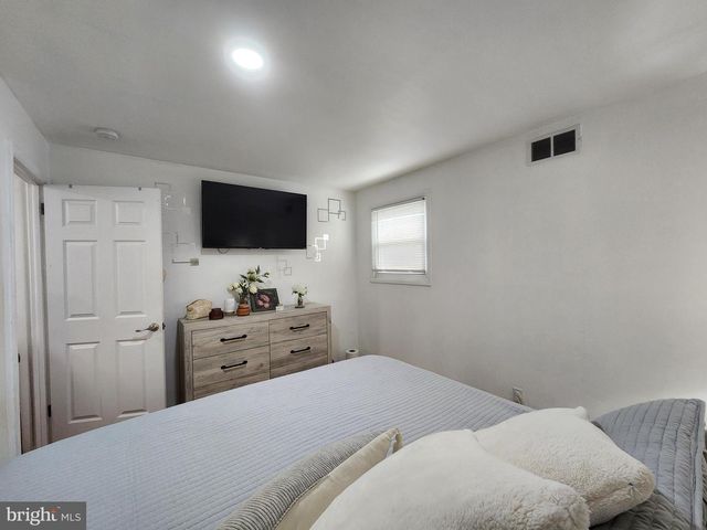 1170 S TROOPER RD, Norristown, PA 19403