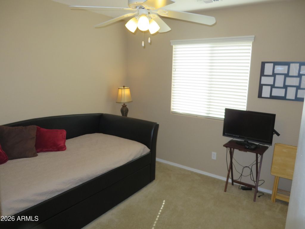 Image 13 of property listing at 4757 E MEADOW CREEK Way, San Tan Valley, AZ 85140