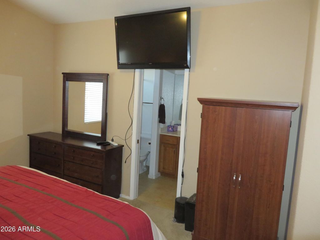 Image 15 of property listing at 4757 E MEADOW CREEK Way, San Tan Valley, AZ 85140