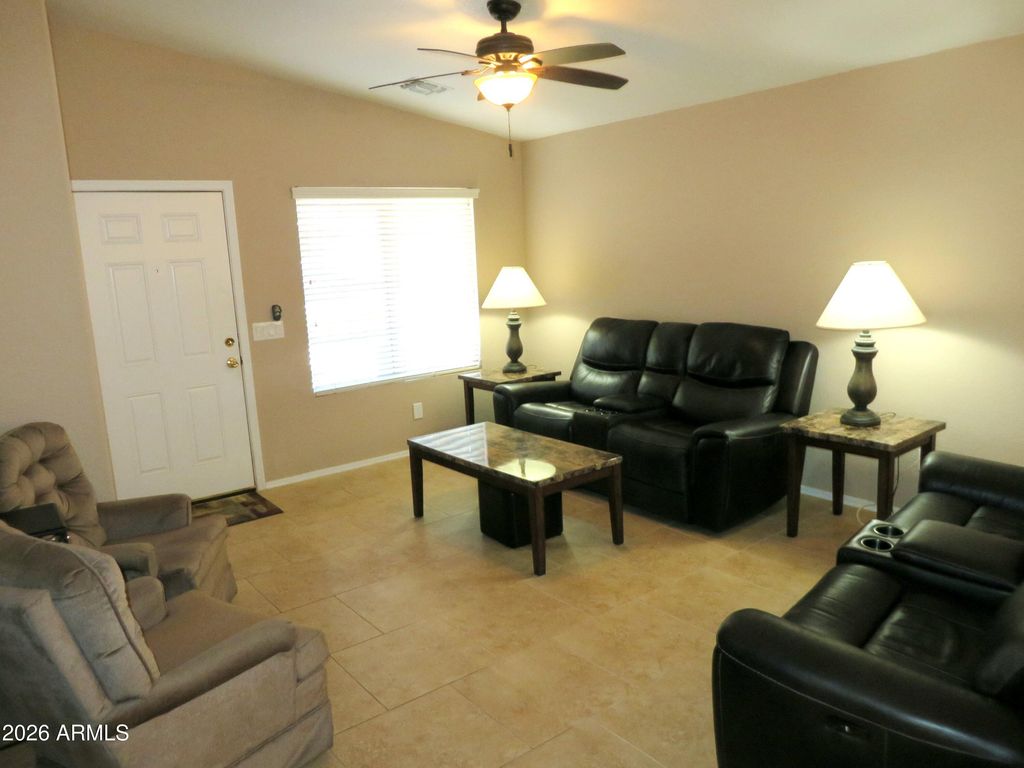 Image 3 of property listing at 4757 E MEADOW CREEK Way, San Tan Valley, AZ 85140
