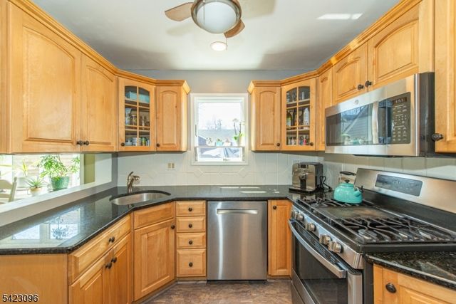 63 Ramapo Rd, West Milford Twp., NJ 07421