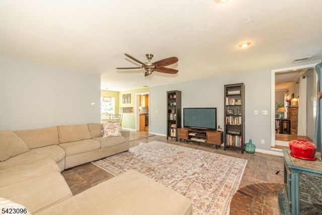 63 Ramapo Rd, West Milford Twp., NJ 07421