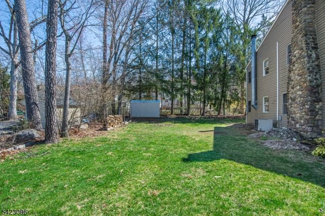 63 Ramapo Rd, West Milford Twp., NJ 07421