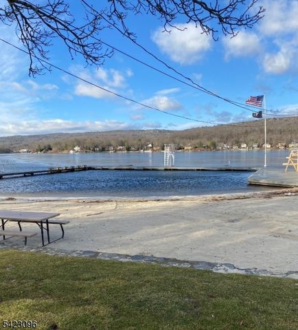 63 Ramapo Rd, West Milford Twp., NJ 07421