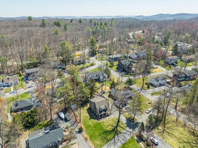63 Ramapo Rd, West Milford Twp., NJ 07421