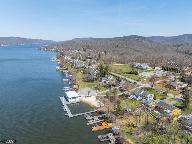 63 Ramapo Rd, West Milford Twp., NJ 07421
